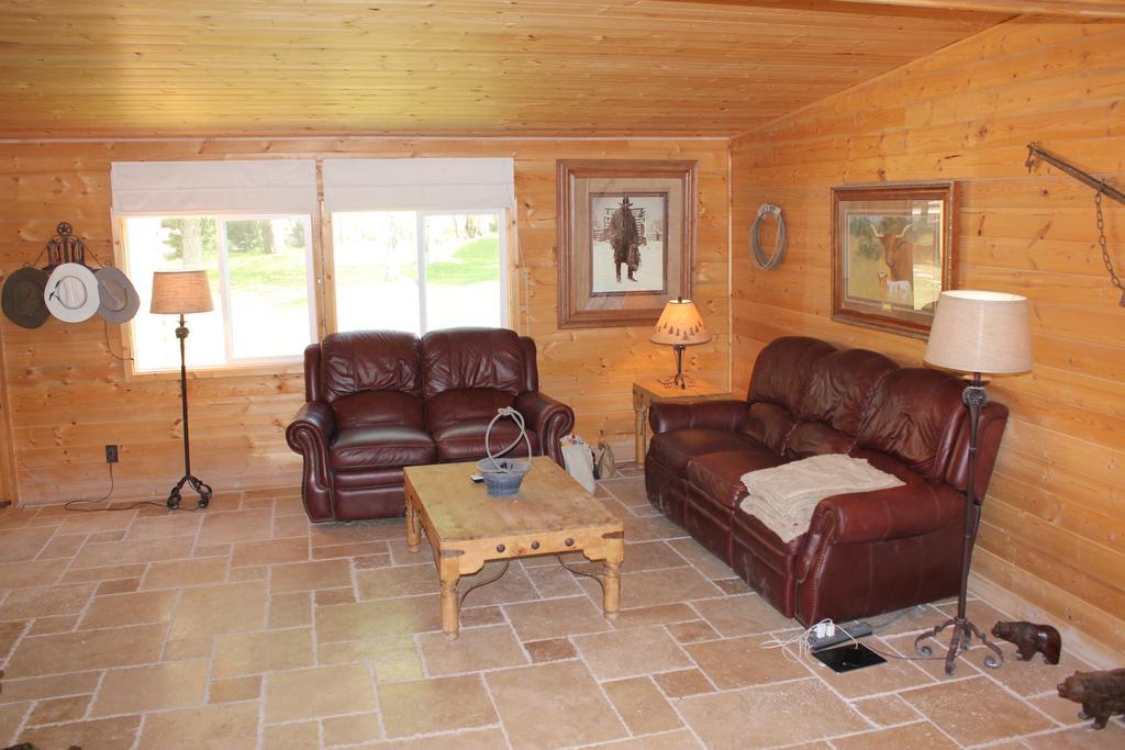 Sevier River Ranch & Cattle Company Hatch Room photo